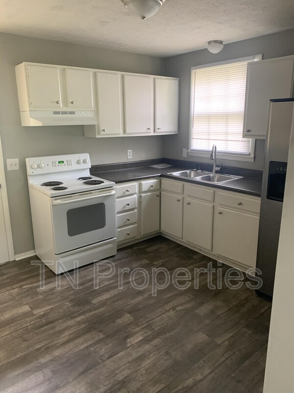 Building Photo - 4015 Apache Trail