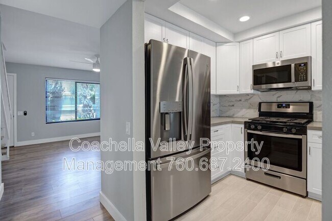 Building Photo - 95 Lakeview Cir