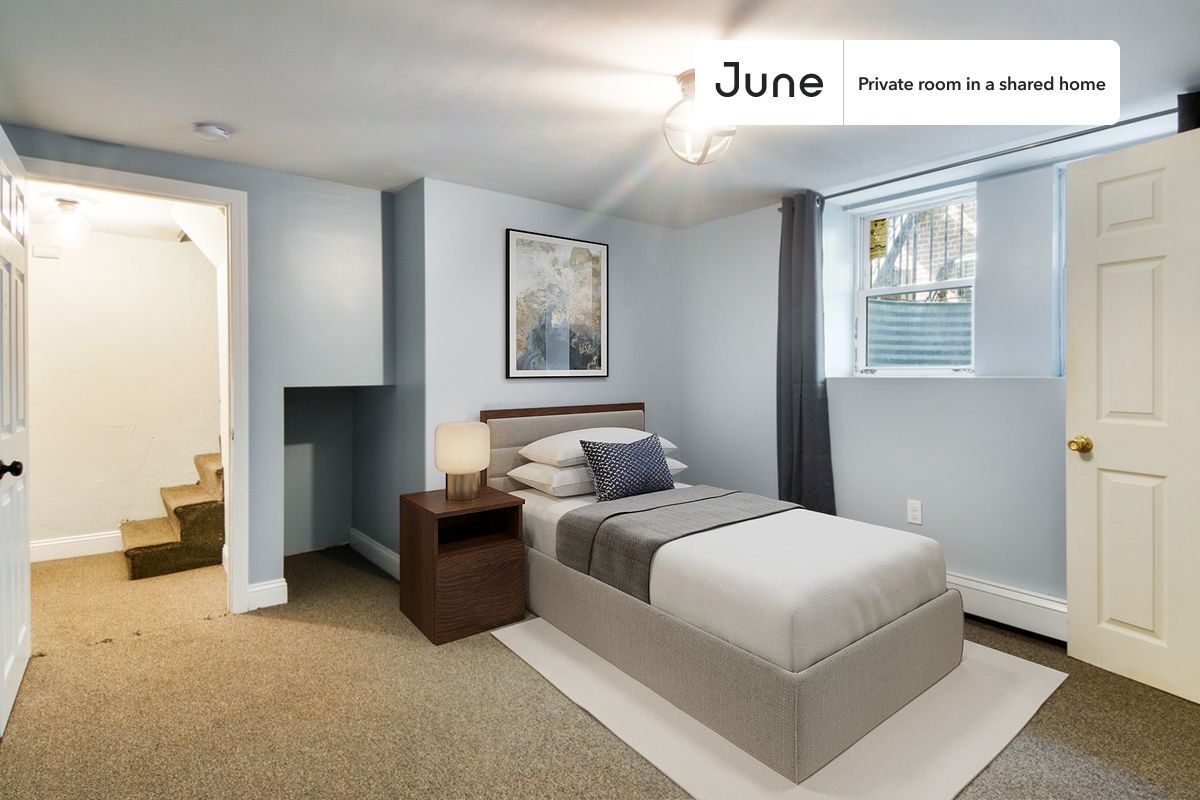 Foto principal - Room in Shared 4 bed/2 bath home
