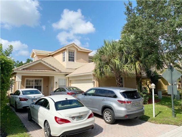 Primary Photo - 10906 NW 62nd Ct