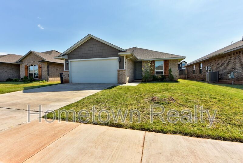 Foto principal - 18212 Sunny Stone Ln