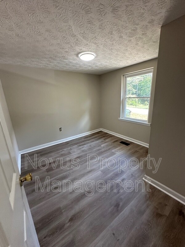 Building Photo - 203 Ave B