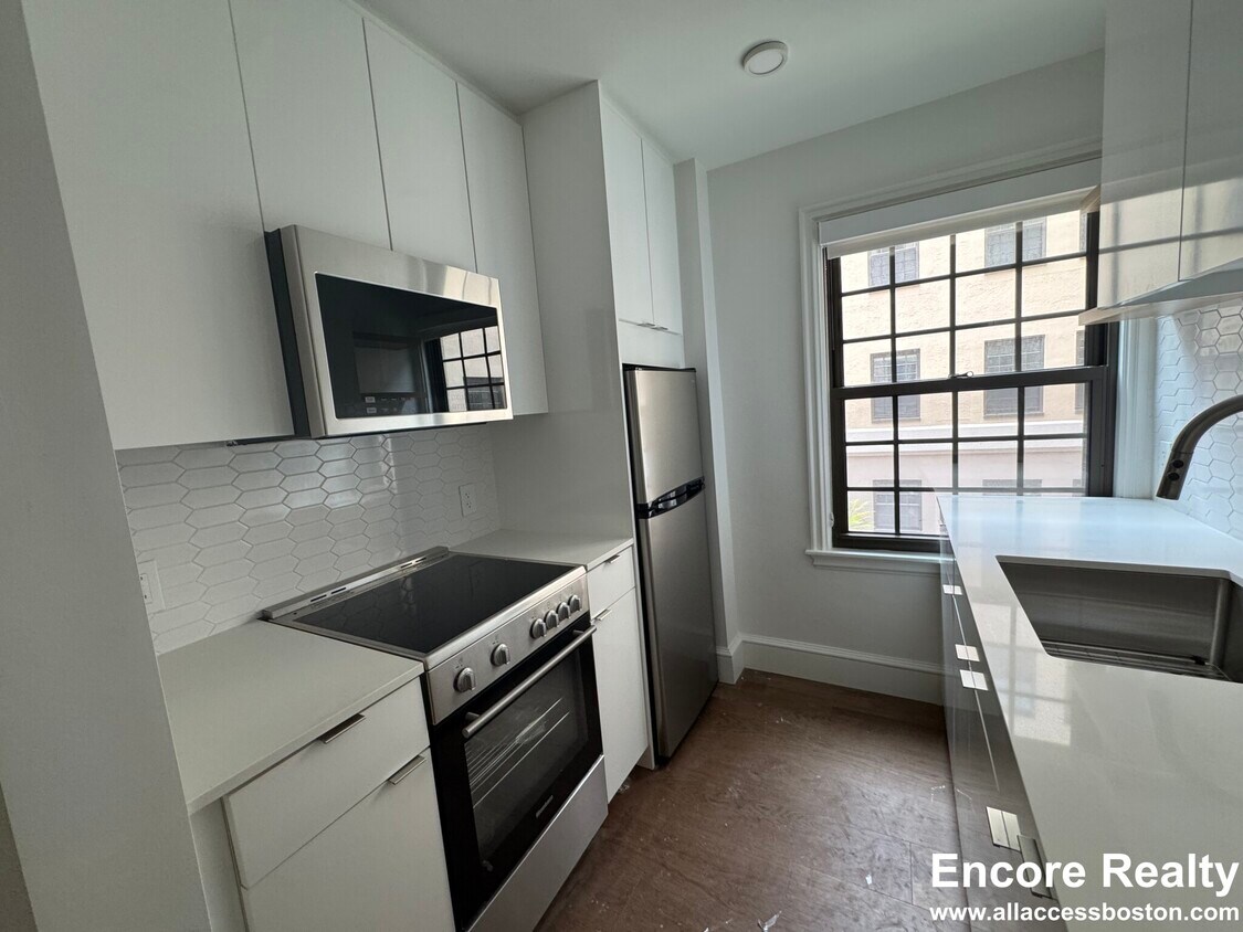 Foto principal - 1172 Massachusetts Ave