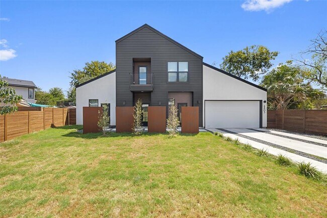 Building Photo - 4803 Gladeview Dr