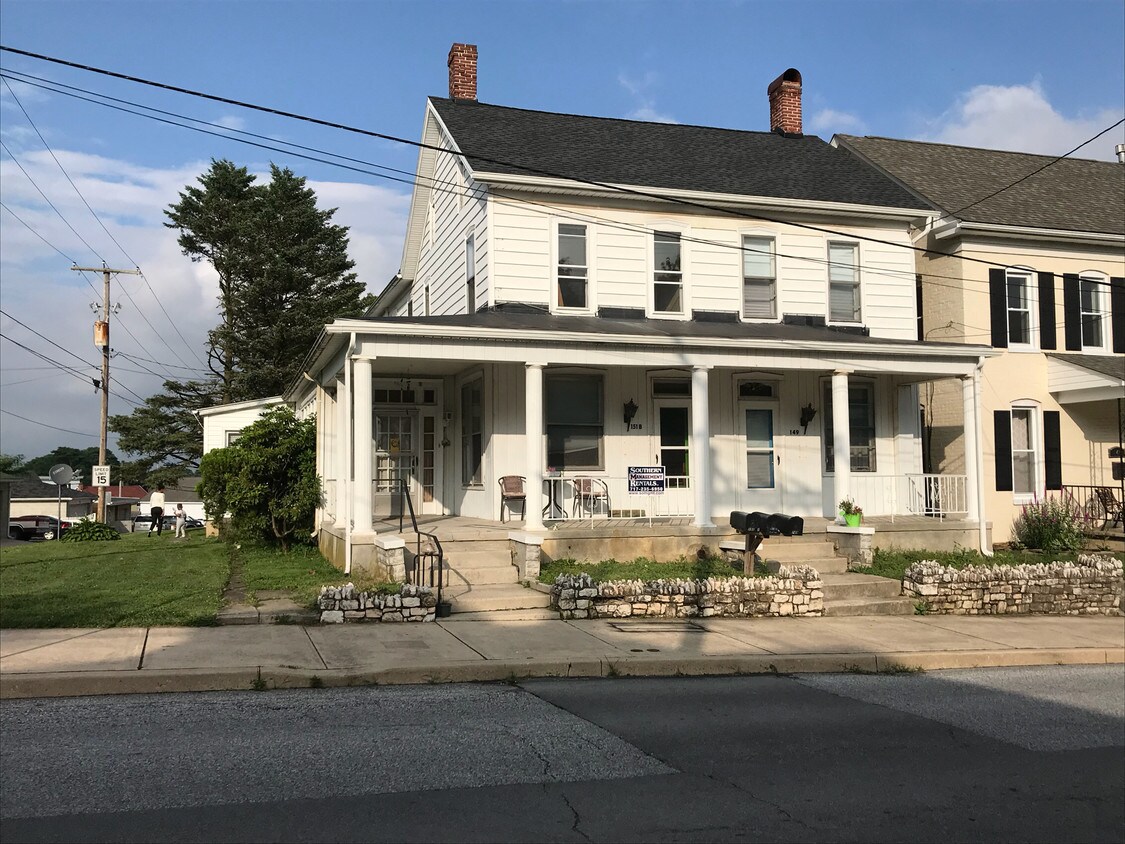 Primary Photo - 151 N Charles St