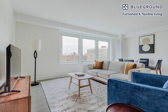 Building Photo - 30 Waterside Plaza