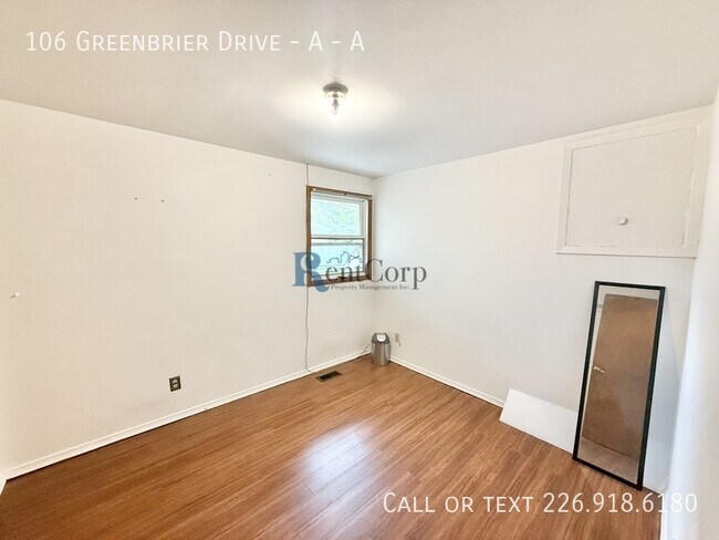 Building Photo - 106 Greenbrier Dr