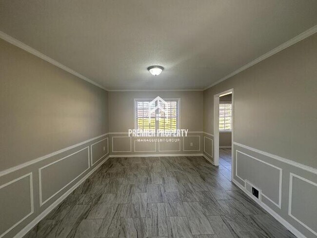 Building Photo - 5376 Heritage - $500 OFF FIRST MONTH'S RENT!