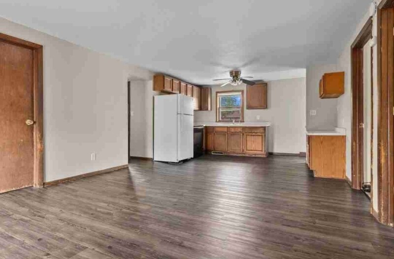 Primary Photo - 94 5th St