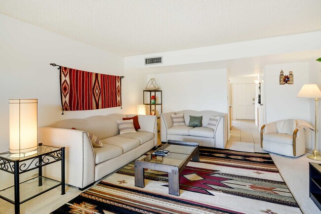 Building Photo - 445 S Desert Palm