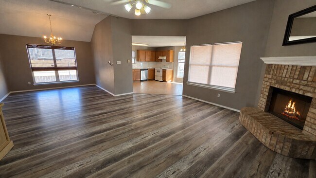 Foto del edificio - 3112 Rustic Meadow Trail