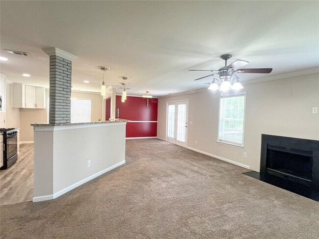 Building Photo - 585 Sable View Ln