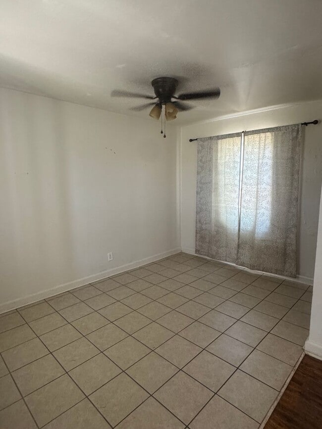 Foto del edificio - 1507 S Avondale St