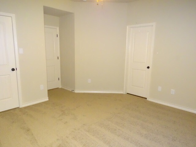Building Photo - 7042 Lakeview Dr.