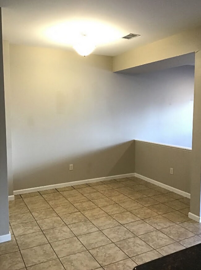 Building Photo - 228 Meriweather Dr