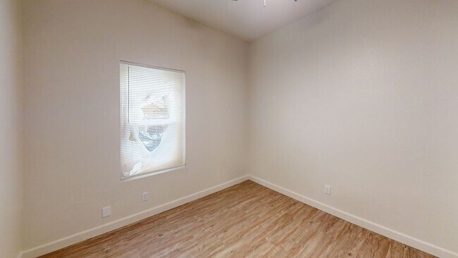 Foto del edificio - Newly Remodeled 4-Bedroom Home in Del Rey, CA