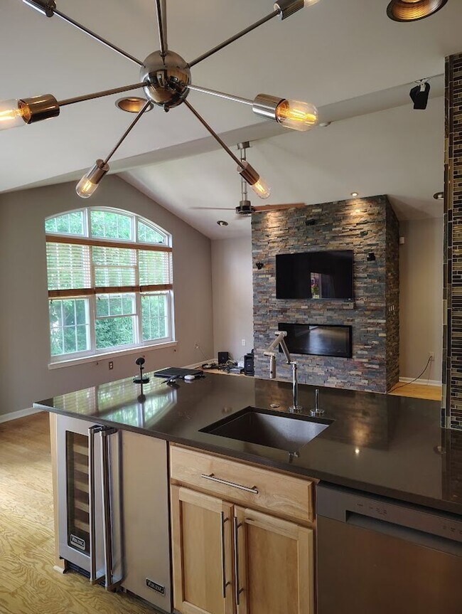 Foto del edificio - Coming Soon! Comfort & Convenience in the Heart of Canton Township