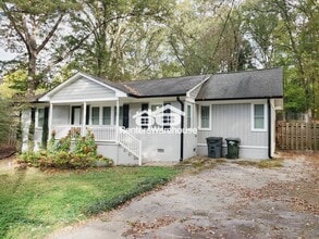 Building Photo - 5785 Crabapple Dr SW