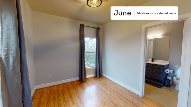 Foto del edificio - Room in Shared 4 bed/4 bath home