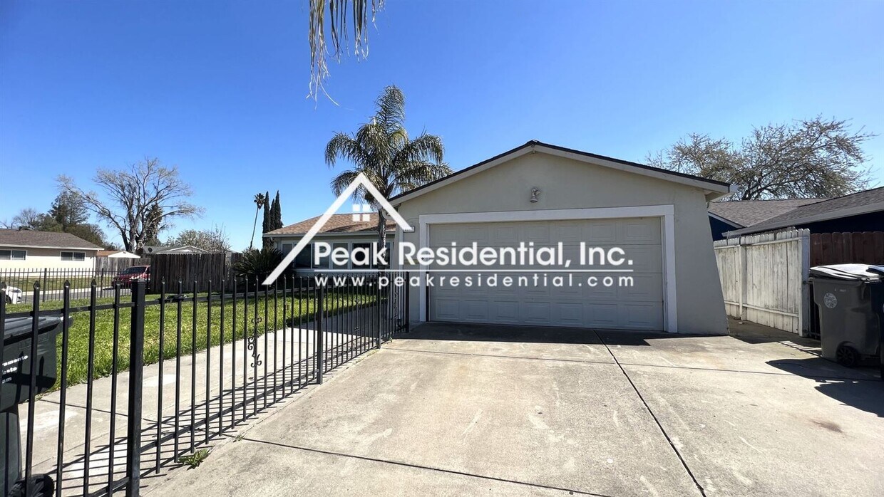 Foto del edificio - 3 br, 1.5 bath House - 6104 Heath Way