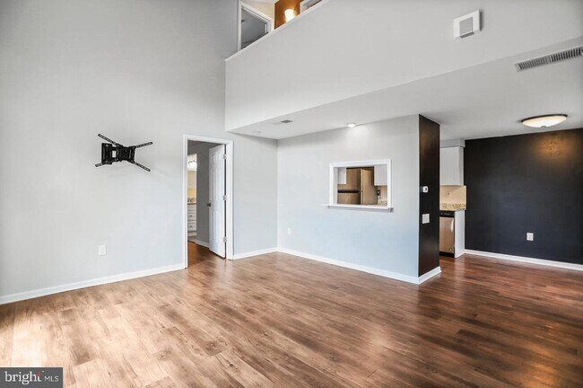 Foto del edificio - 1523 Kensington Dr
