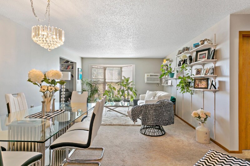 Foto principal - 3232 Fremont Ave N