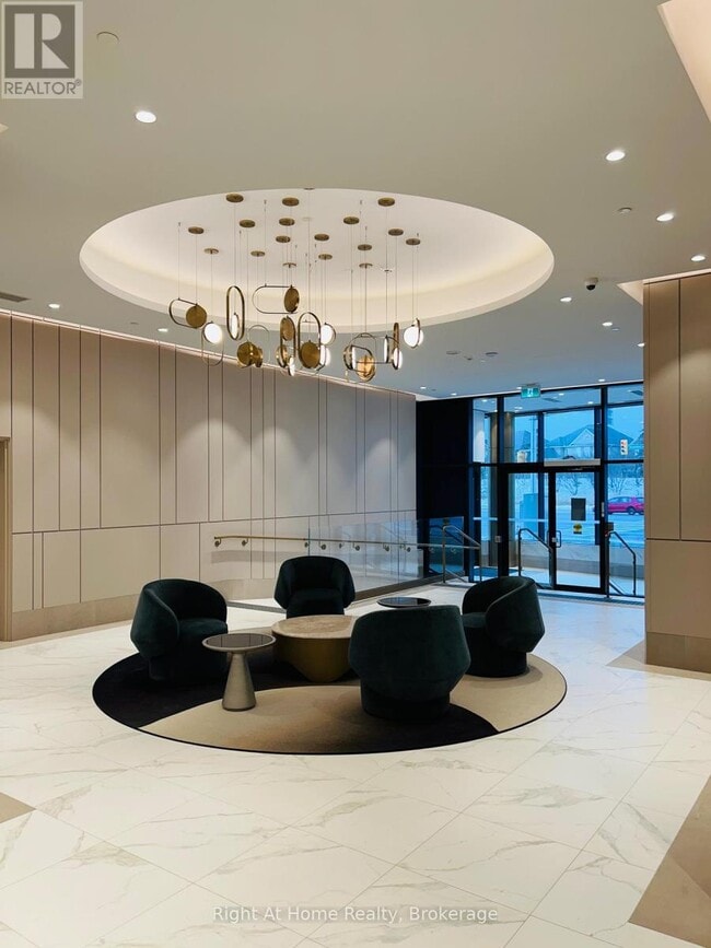 Building Photo - 1415 Dundas St E