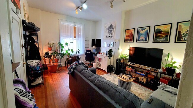 Foto del edificio - 421 W Grace St