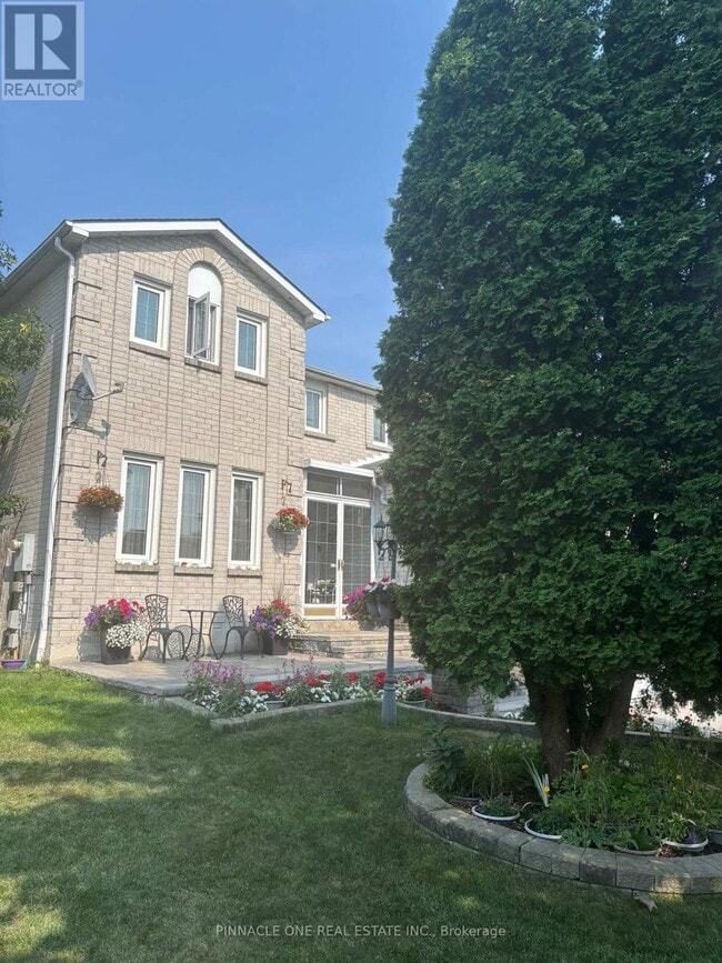 Building Photo - 979 Rambleberry Ave