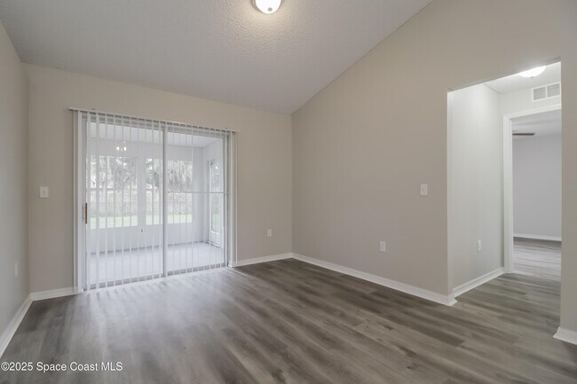 Building Photo - 6145 Banyan St