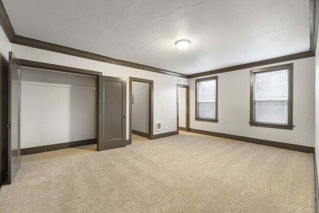 Foto del edificio - 16 N Broadway St