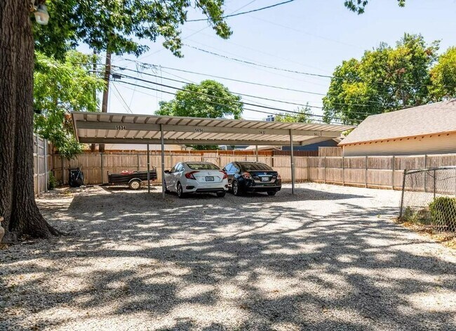 Building Photo - 5634 Willis Ave