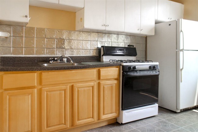 Foto del edificio - 160 Randolph Ave