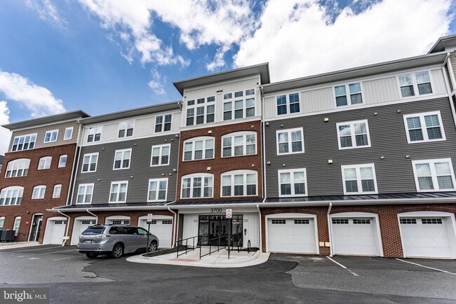 Building Photo - 3700 Havertill Ln