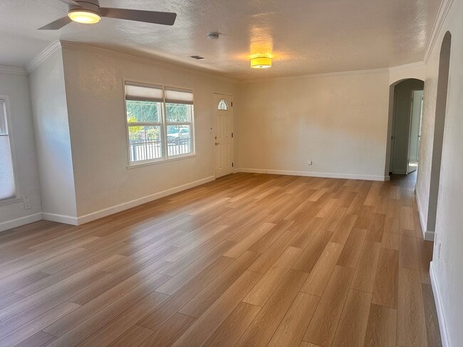 Building Photo - 3BD/1BA Home in Lovely Westwood Neighborhood