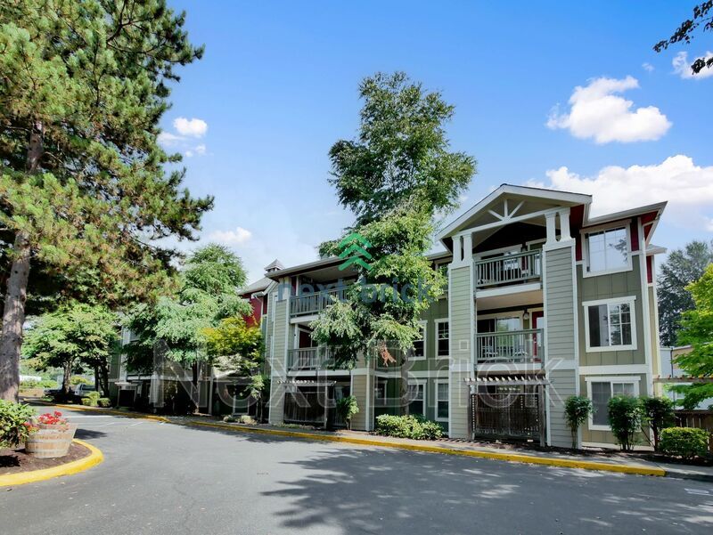 7711 NE 175th St Unit F204, Kenmore, WA 98028 Condo for Rent in