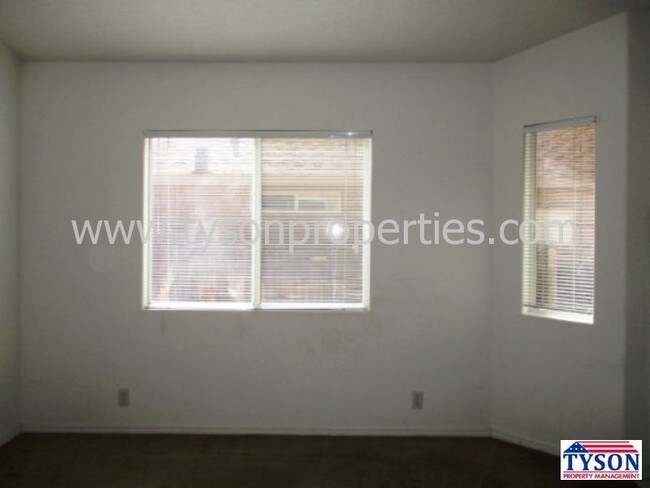 Building Photo - 7100 Labrador Dr NE