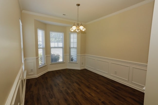 Building Photo - 1221 Hammond Dr