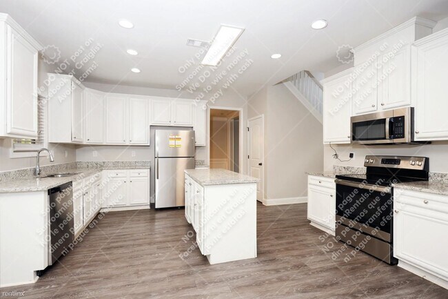 Building Photo - 5 br, 3 bath House - 3011 Sarah Ln