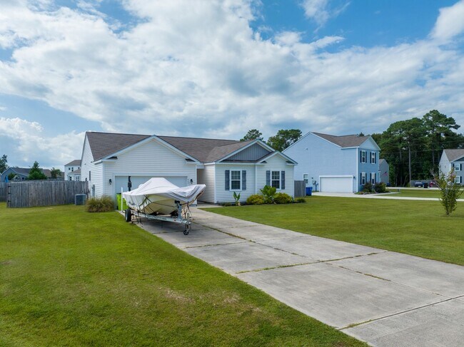 Foto del edificio - Charming 3-Bedroom Home for Rent in The Pr...