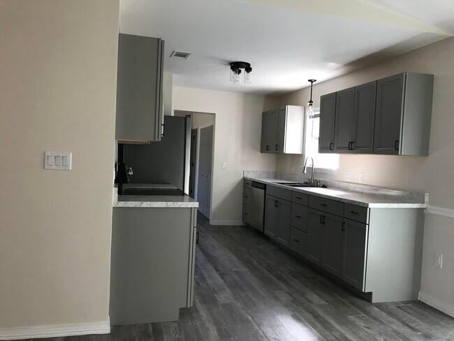 Foto del edificio - 113 Oak Terrace Dr
