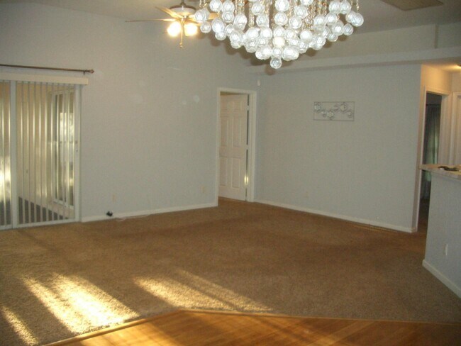 Building Photo - 115 Pennock Landing Cir