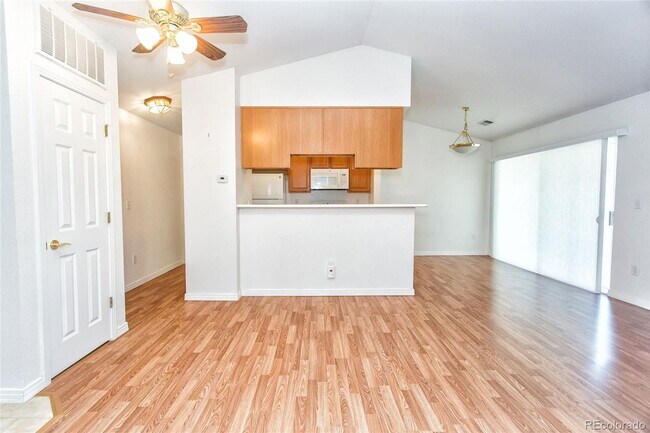 Building Photo - 2BR/2BA Condo -