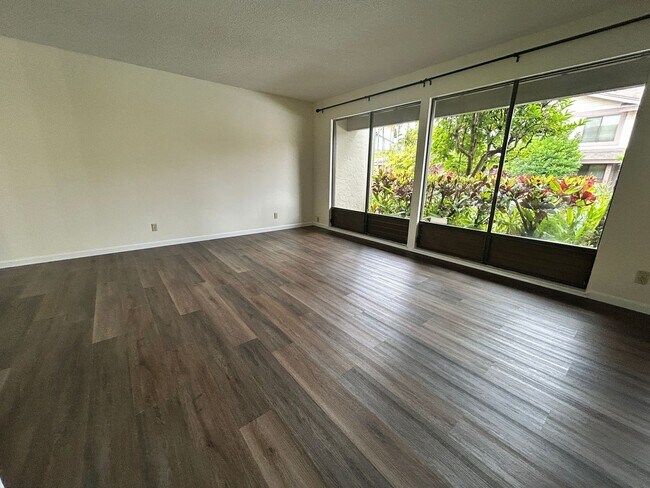 Foto del edificio - 98-1784 Kaahumanu Street Unit 66C
