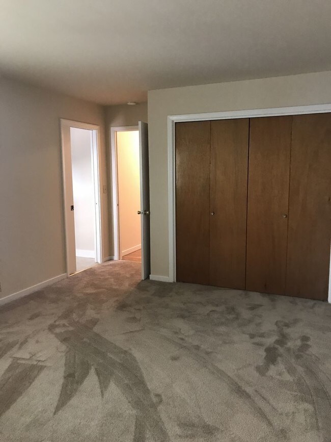 Building Photo - 271 Aviador Ave