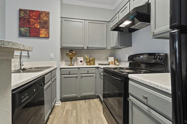 Foto del edificio - 4804 Haverwood
