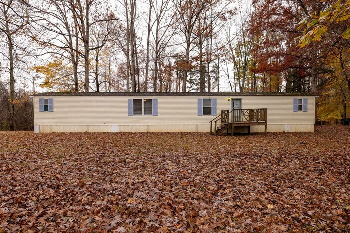 Primary Photo - Quiet country living