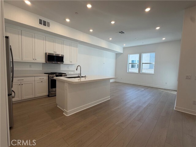 Building Photo - 1485 Snowberry Pl