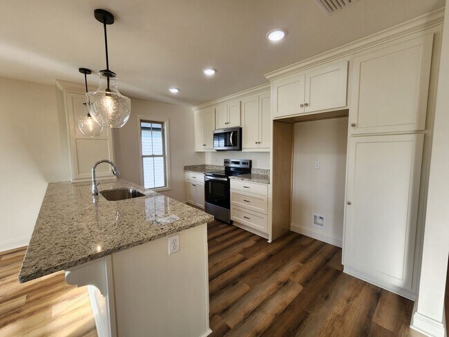 Foto del edificio - 4033 Colbie Way