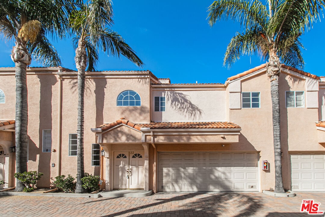 Foto principal - 5200 White Oak Ave